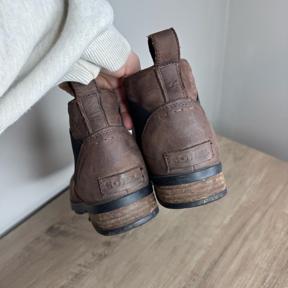 Sorel Women's Emelie Chelsea Boots Waterproof Blackened Brown Size 8.5 - Picture 5 of 10